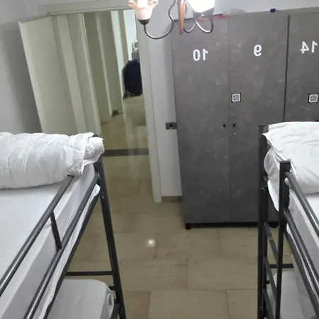 Family Hostel *