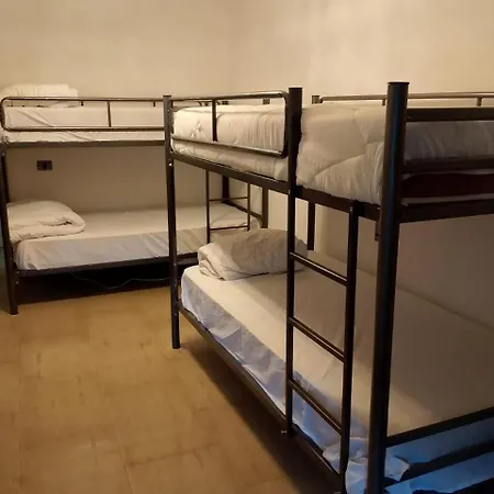 Family Hostel *